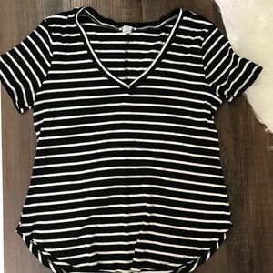 BP V Neck Blk/Wht Stripe T Sz Med